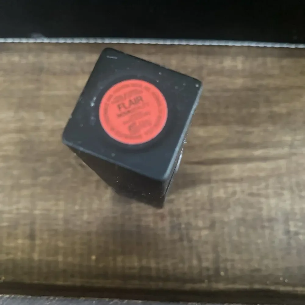 NOVABEAUTY Perfect Pout Luminous Cream Lipstick -Flair -Nova Beauty